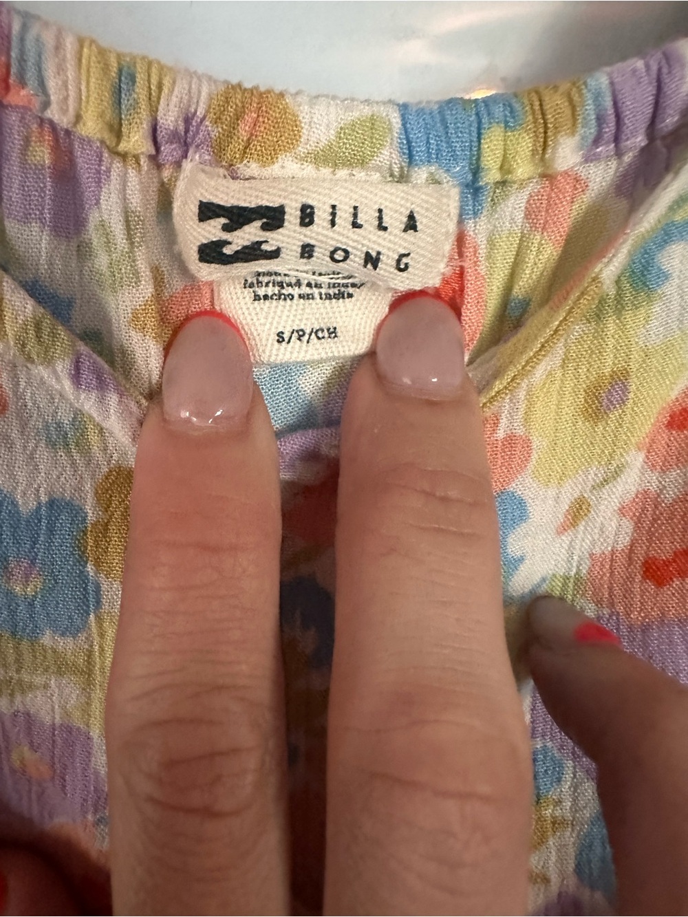 Billabong Pastel Floral Top in Lavender, Yellow, Blue and Peach - Picture 3 of 6